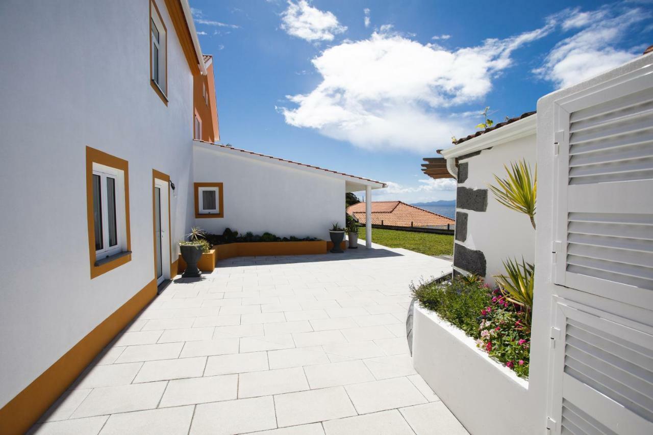 Casa D'Avo Guesthouse And Apartment Urzelina Exterior photo
